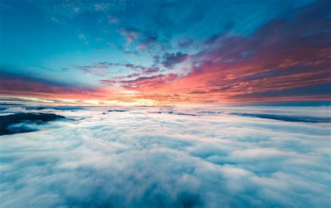 Horizon Above Clouds By Jerry Zhang