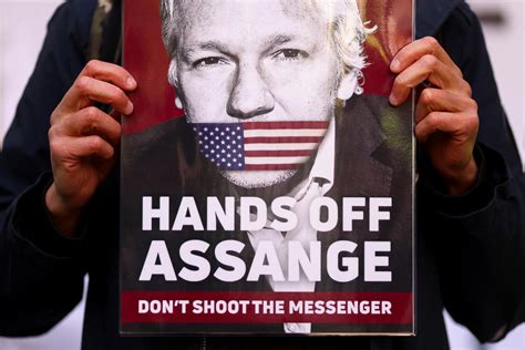New York Times Urges Us To Drop Charges Against Assange