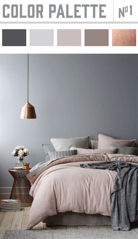 Amusing color combinations make the bedroom fantastic and enjoyable whereas modern bedroom comprises of pastel color shades, modest designs, and geometric pattern furniture with no carvings, few accessories and soft furnishings. Vloerkleed op slaapkamer — InteriorInsider.nl