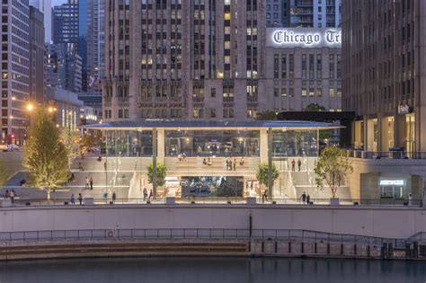 Apple Store Chicago At Michigan Ave Designed By Foster Partners Now