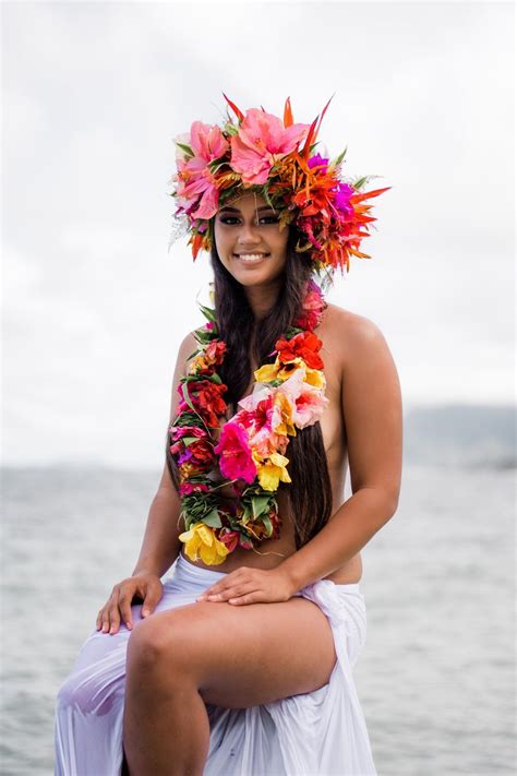 Lei — K A H I H A E Hawaiian Woman Hawaiian Girls Polynesian Girls