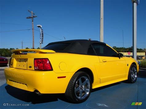 Screaming Yellow 2004 Ford Mustang Gt Convertible Exterior Photo