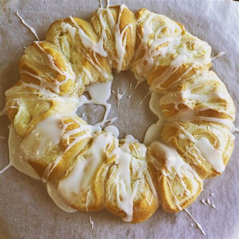 Lemon Cream Cheese Crescent Ring Penny S Food Blog