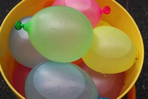 Freeze Water Balloons For Parties That U Need To Keep Drinks Cold