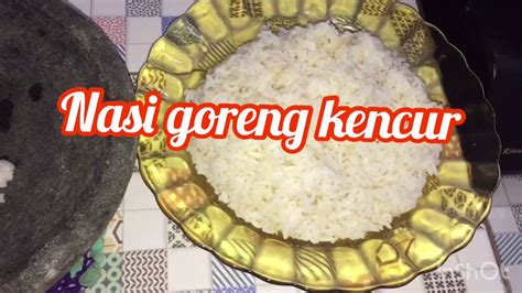 Selain itu, ada cita rasa pedas gurih yang membuatnya semakin. Cara mudah masak nasi goreng kencur - YouTube