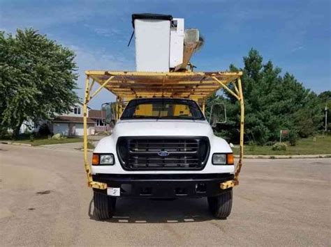 Maybe you would like to learn more about one of these? Ford F750 (2003) : Bucket / Boom Trucks