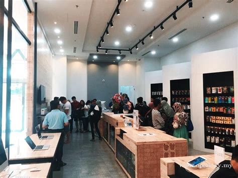 Outdoor at aloft city centre deira. Switch Apple Store @ Aman Central Mall - Alor Setar, Kedah
