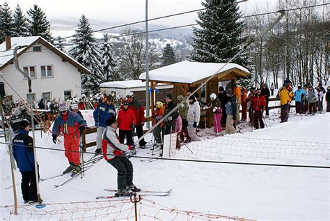 Brotterode (0.9 km), trusetal (7 km), more towns/villages at the ski resort (distance from town center): WSV Brotterode - Daten & Fakten