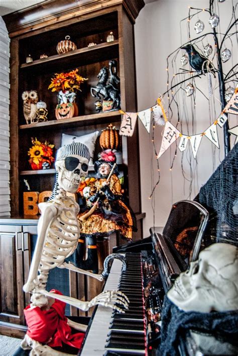 Easy Tricks For Spooktacular Decor The Everything Housewife
