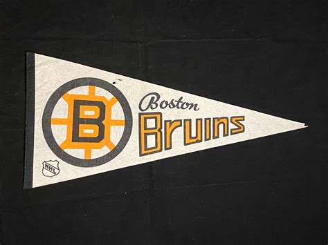 Lot Vintage 1970s Boston Bruins Hockey Pennant