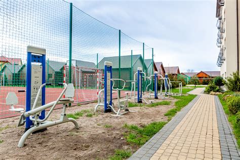 Szlachetny ród atrydów przybywa na diunę, będącą jedynym źródłem najcenniejszej substancji we wszechświecie. Ośrodek Wypoczynkowy Diuna Darłówko, ul. Słowiańska 16 ...