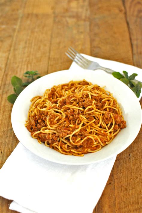 15 minute Spaghetti Bolognese - Becky's Best Bites