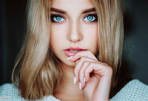 hintergrundbilder gesicht frau modell porträt blond lange haare blaue augen fotografie