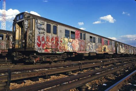 37 Rare And Beautiful Images Of The Nyc Subway In The 1980s New York