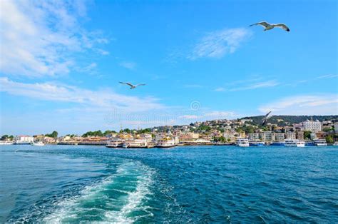 View Of Istanbul By The Sea Stock Image Image Of Life Famous 31081569