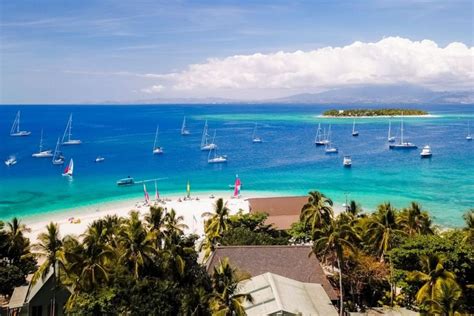 The two main fijian islands, viti levu and vanua levu, account for 87% of the population of almost 850,000. Fiji Property and Citizenship Guide - By Holiday Home Times