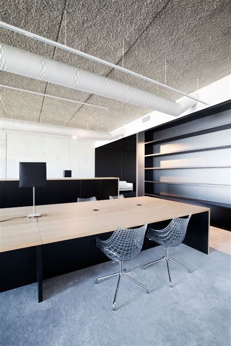 Spacious Industrial Office Designed By Vmx Architects Home Stratosphere