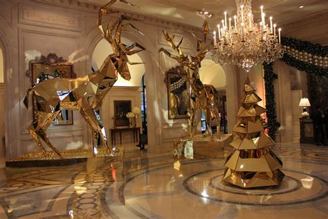 The Stunning And Golden Decoration Of Four Seasons Hotel George V For
