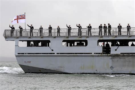 Desactivado De La Royal Navy El Barco Patrulla Hms Clyde Se Vendería A