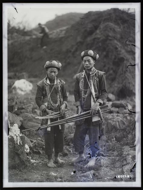 lao-cai,-vietnam-early-1900′s-hmong-people,-hmong-clothes,-ancient-vietnam