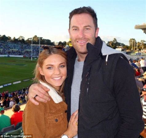 the bachelorette s sam frost snuggles up to sasha mielczarek daily mail online