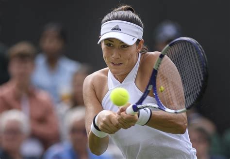 Plácido Estreno De Garbiñe Muguruza En Wimbledon