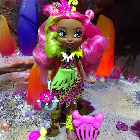 Closer Look At The New Dolls From Mattel The Cave Club Youloveit Com
