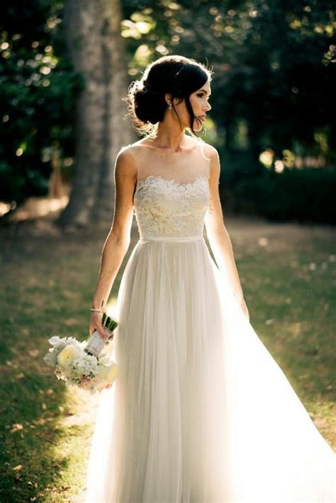 La Robe De Mariée Simple Et élégante 70 Photos Pour Choisir La Meilleure