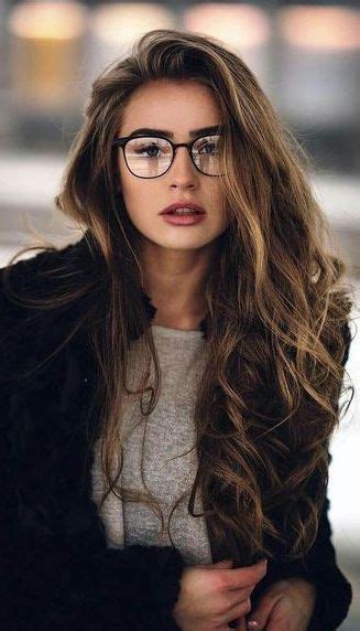 16 Impressive Hairstyle For Girls With Glasses
