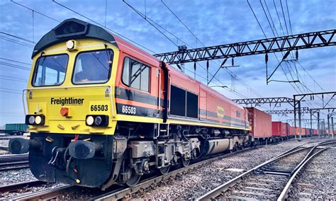 New 775m Long Freight Trains Begin Operating On Uks Rail Network