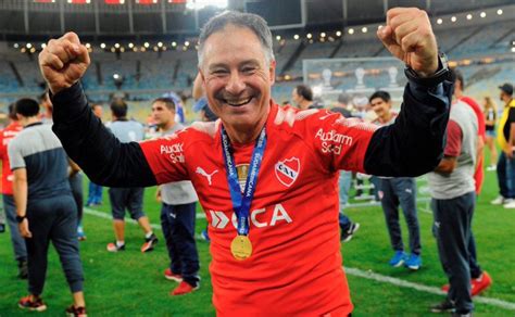 Jun 08, 2021 · quiero salir de acá porque me voy a meter en un lugar donde no tengo ganas de estar», señaló. Renuncia DT de Independiente, campeón de la Sudamericana