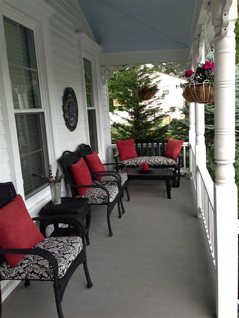 Black Wicker Front Porch I Spray Painted My Wicker Furniture Black