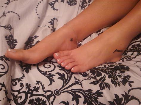 lily rader legs feet women hd wallpaper wallpaperbetter