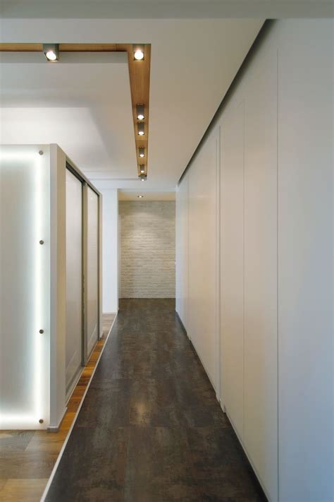 The second, because it is an excellent way to be exact, we have prepared this ideabook with 15 different ways so that your roof is well lit. Chic Moscow Apartment Blends Minimalism With Cool Pops Of Blue