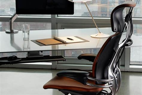 This definitive guide to the best office chairs explores everything you need to know about ergonomics, price everything you need to know to find an office chair best suited to your needs, including. 7 best ergonomic office chairs to take care of your back