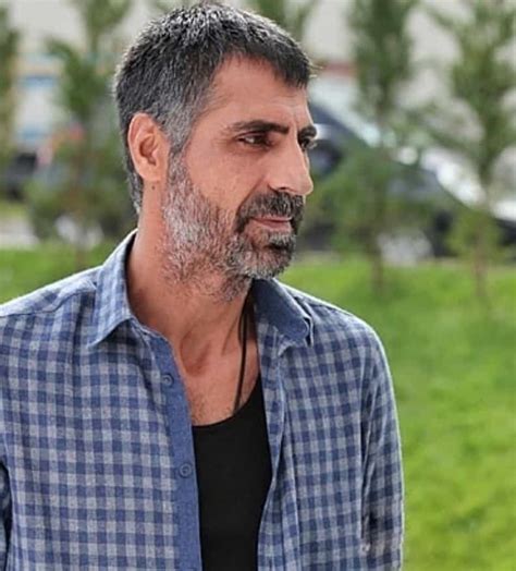 Kenan karaman fortuna disseldorf takımında forma giymektedir. Kenan Çoban Kimdir? Kaç Yaşında ve Nereli?