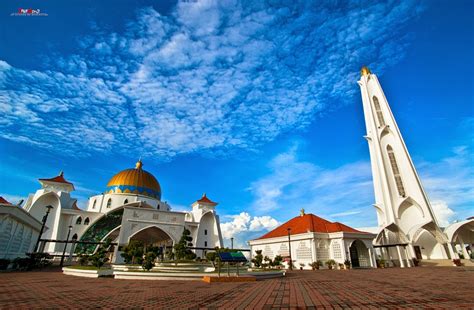 Merupakan salah satu tempat makan menarik di melaka yang perlu ada dalam list anda. Masjid Selat Melaka di Pulau Melaka sering jadi tumpuan ...