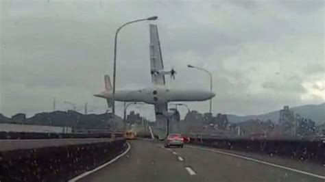Taiwan Plane Crash Transasia Tragedy Survivor Describes Final Moments