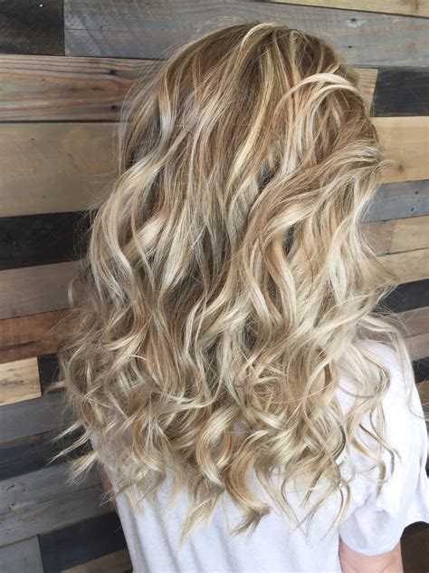 Dimensional Blonde Highlights And Lowlights Hairbychauntel Blonde Highlights Long Blonde Wig