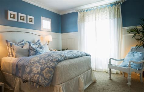 Literally translated, feng shui means wind and water. Image: bedroom-color.jpg Feng Shui | LoveToKnow in 2020 ...