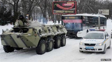 Ukraine Army Tackles Snow Chaos Amid Kiev Emergency Bbc News