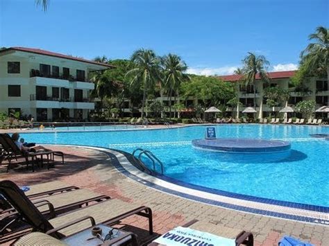 See 2,289 hotel reviews, 2,510 traveller photos, and great deals for holiday villa beach resort & spa langkawi, ranked #5 of 8 hotels in pantai tengah and rated 3.5 of 5 at tripadvisor. Holiday Villa Beach Resort Langkawi - YouTube