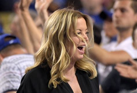 Look Lakers Owner Jeanie Buss Shares Troubling Racist Letter From