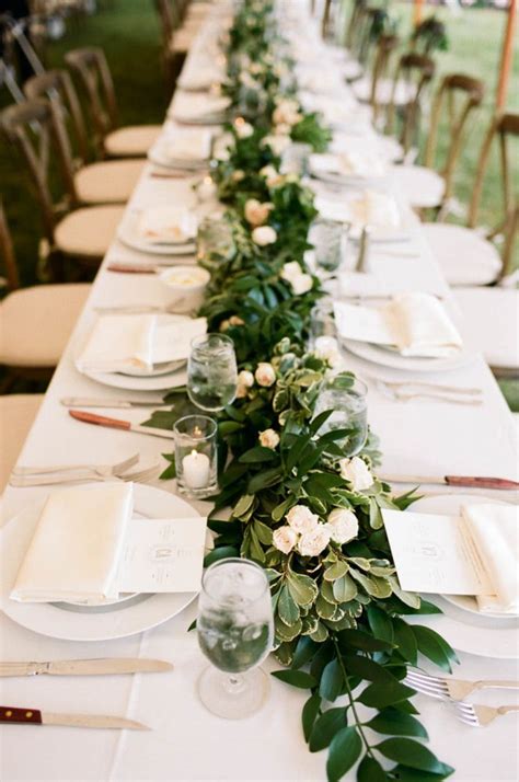 Leafy Green Garland Table Runner Ideas For Dream Green Wedding Idee