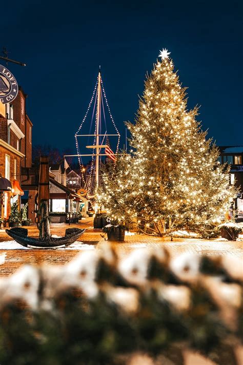 Christmas In Newport Rhode Island Enchanting Main Street