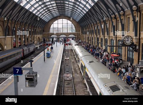 London Kings Cross Railway Station Platform And Train Stock Photo Alamy