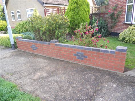 To Plan A Small Garden Wall Image To U