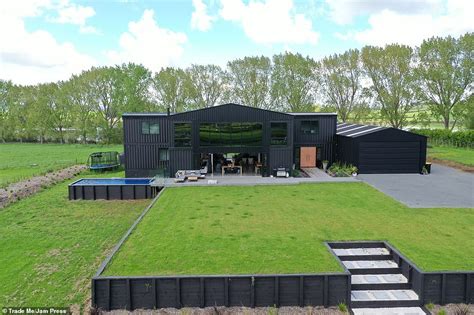 Luxury Home In New Zealand Made From 12 Shipping Containers Hits The