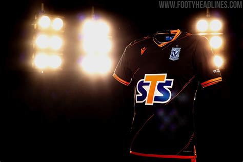 Gioca nell' ekstraklasa , la massima divisione del campionato polacco di calcio. Lech Poznan 20-21 Home, Away + 'Europa League' Third Kits ...