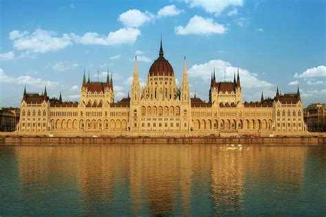 We were looked after from the moment we arrived, right until we left in a taxi for. Hungarian Parliament - Practical information, photos and ...
